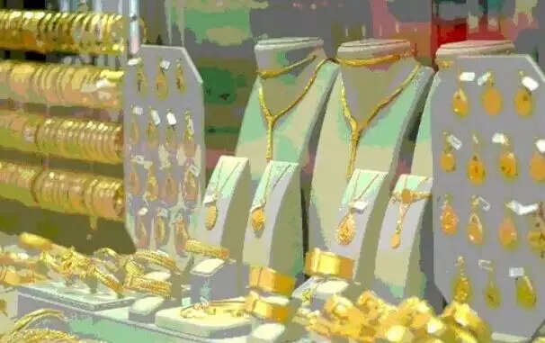 सोने-चांदी की कीमतों में गिरावट: जानें कारण और वर्तमान स्थिति