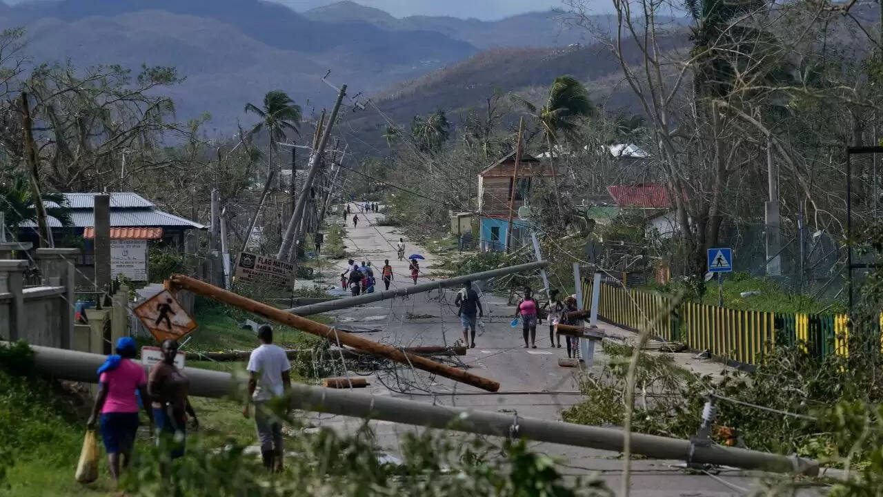 आज के प्रमुख समाचार: सुप्रीम कोर्ट का फैसला और APEC समिट की शुरुआत