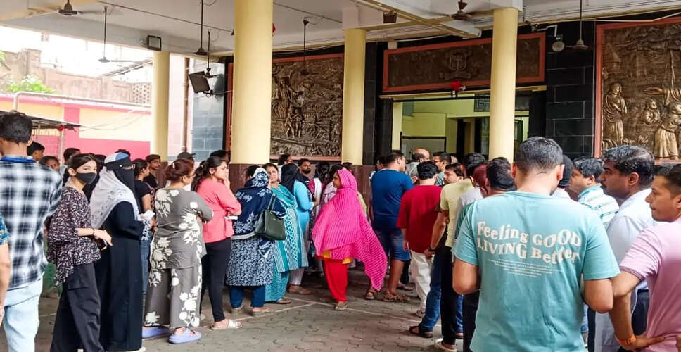 पश्चिम बंगाल में पुनर्मतदान की प्रक्रिया शुरू, सुरक्षा के कड़े इंतजाम