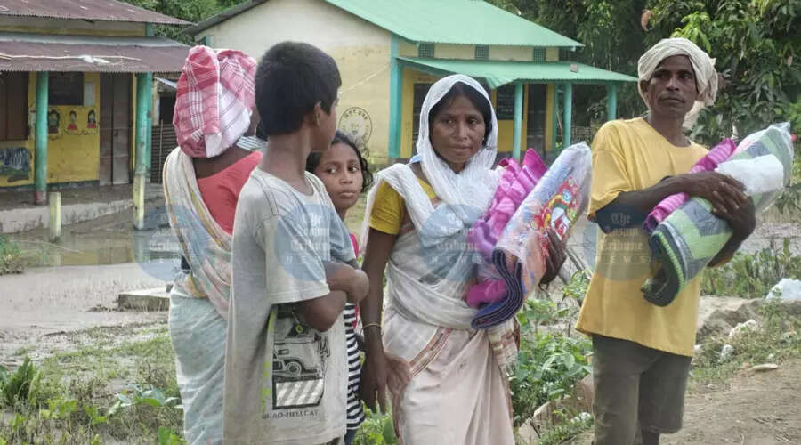 असम में बाढ़ के बाद स्वास्थ्य संकट की बढ़ती चिंताएँ