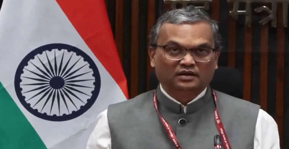 सुप्रीम कोर्ट ने 'कैश-फॉर-जॉब्स' मामले में पूर्व मंत्री की जमानत शर्तों पर केंद्र और ईडी से मांगा जवाब