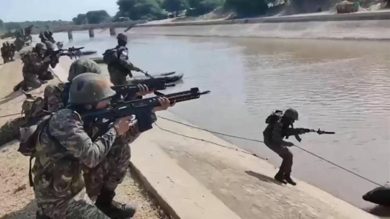 राजस्थान में भारतीय सेना का हाई-टेक युद्धाभ्यास 'एक्सरसाइज मरु ज्वाला'