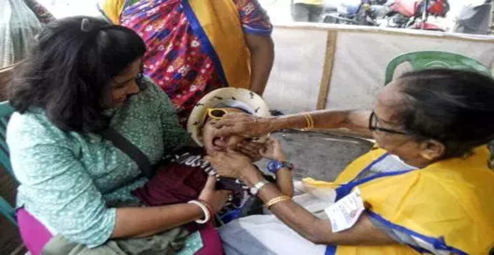 वैश्विक बच्चों के टीकाकरण में गिरावट: लाखों बच्चे खतरे में
