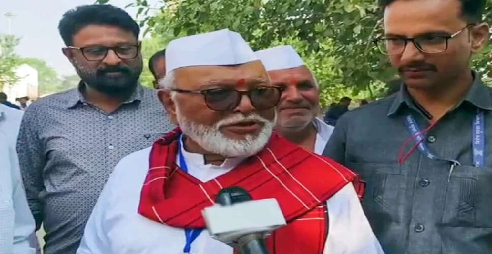 मराठा समुदाय को कुनबी जाति प्रमाणपत्र देने पर छगन भुजबल का अध्ययन