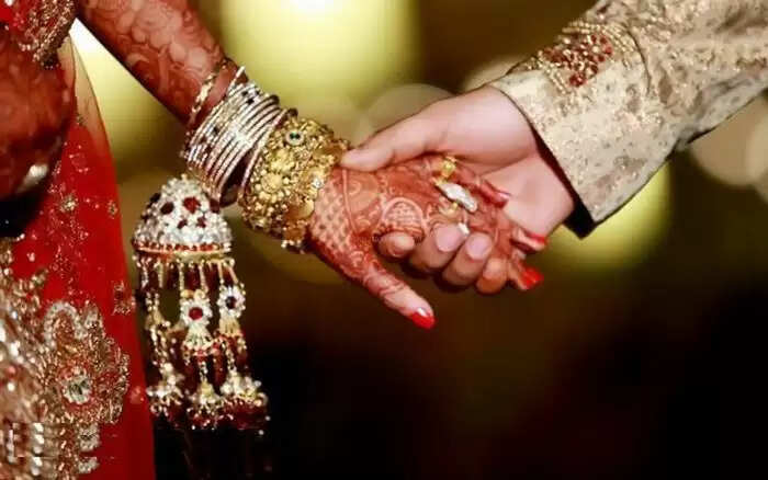 शादी के एक दिन बाद दुल्हन बनी मां: अनोखी घटना