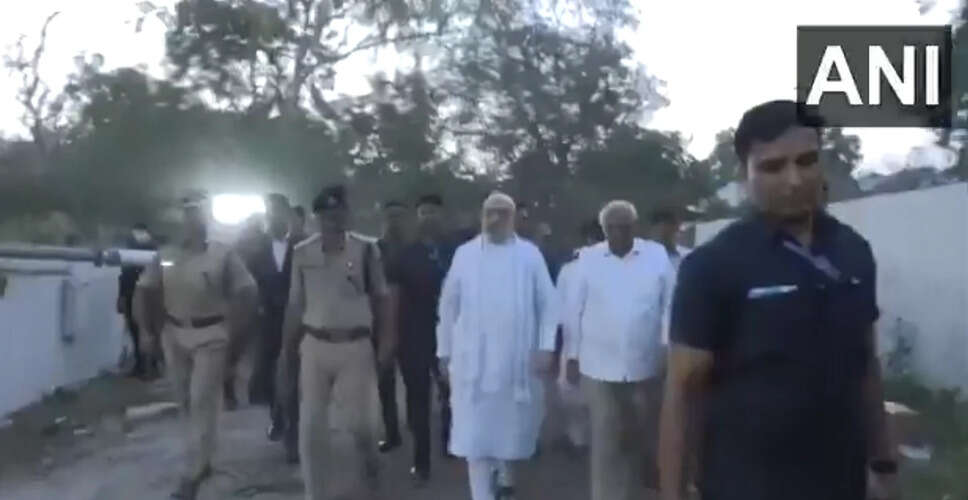 अहमदाबाद विमान दुर्घटना: केंद्रीय गृह मंत्री और अन्य अधिकारियों ने किया दौरा