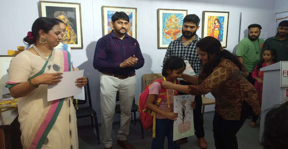 अंतरराष्ट्रीय योग दिवस पर आयोजित हुई अष्टांग आर्ट प्रतियोगिता
