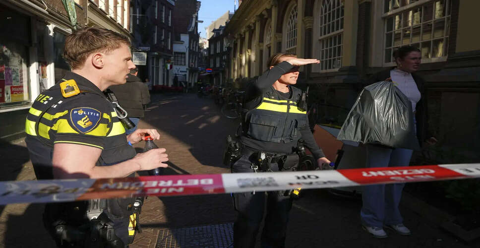 एडिनबर्ग में चाकू से लैस व्यक्ति के साथ गंभीर पुलिस घटना