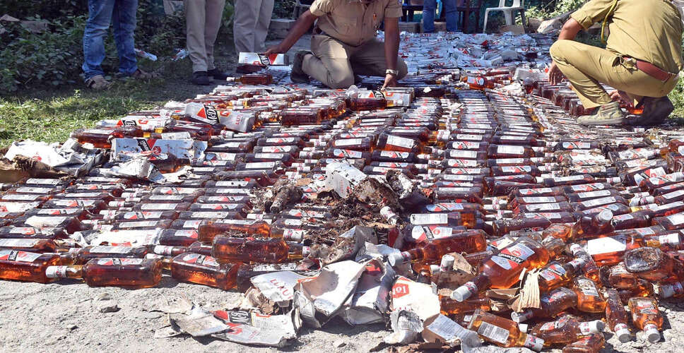 आंध्र प्रदेश में नकली शराब के मामले में वाईएसआरसीपी नेता गिरफ्तार