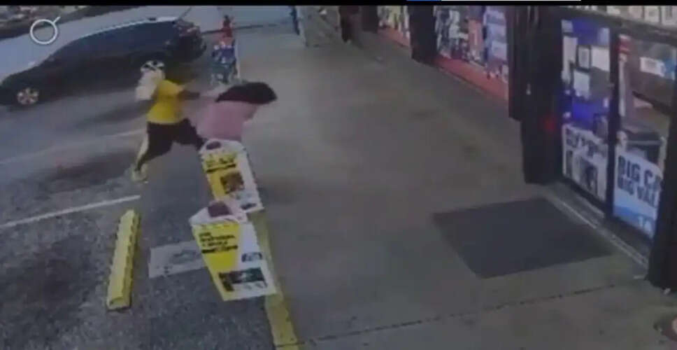 फोर्ट मायर्स में गैस स्टेशन क्लर्क की हत्या पर ट्रंप का बयान