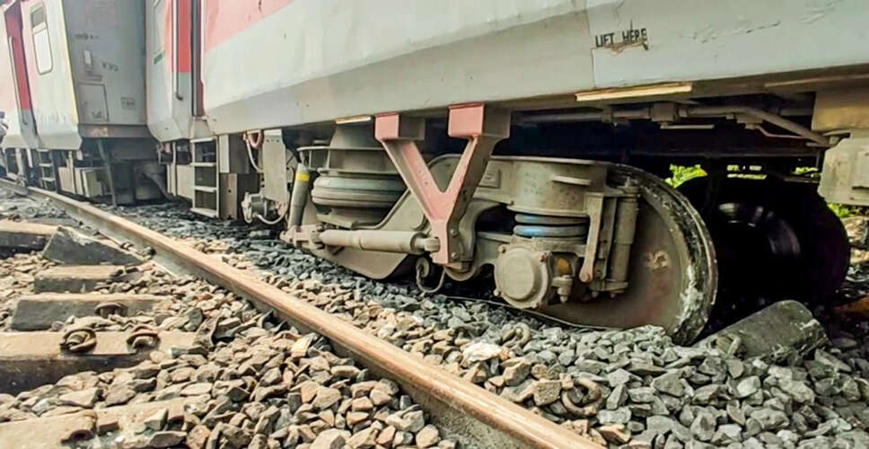 ओडिशा में मालगाड़ी के डब्बे पटरी से उतरे, कोई घायल नहीं