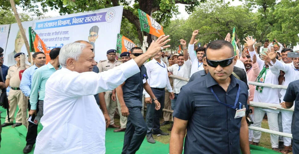 बक्सर में नीतीश कुमार ने 603 करोड़ रुपये की योजनाओं का उद्घाटन किया