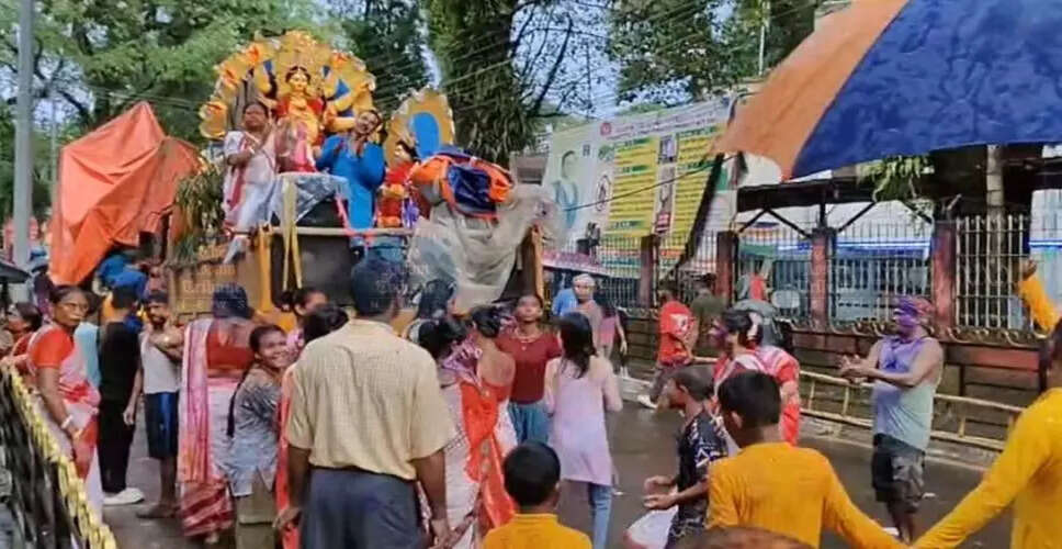 बाराक घाटी में दुर्गा पूजा: बारिश और शोक के बीच विदाई