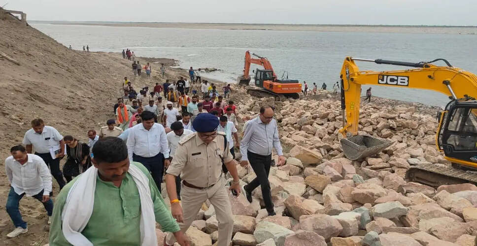 बिहार में गंगा नदी के कटाव निरोधी कार्यों का निरीक्षण