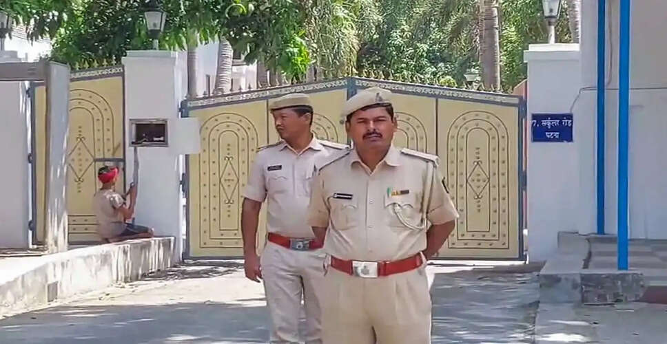 नीतीश कुमार का मुख्यमंत्री पद से इस्तीफा: सामान का स्थानांतरण शुरू