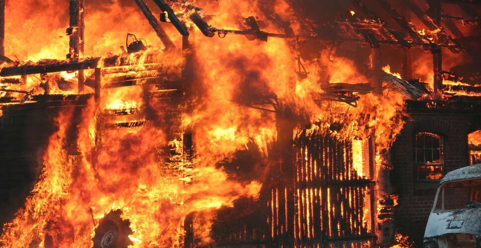 मुंबई में आग से एक ही परिवार के तीन सदस्यों की मौत