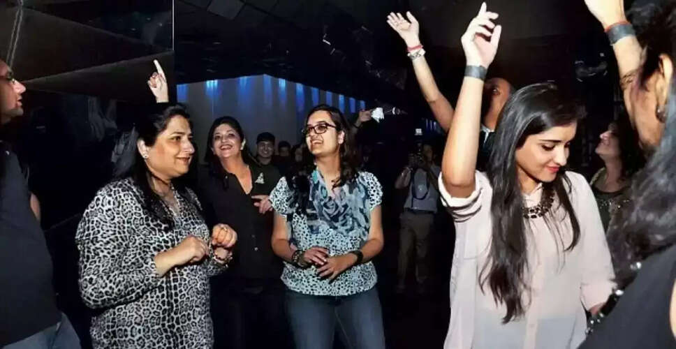 दिल्ली की नाइटलाइफ: बजट में मजेदार क्लबों की सूची