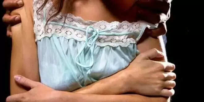 ग्वालियर में छात्रा पर जानलेवा हमला: परिवार ने न्याय की मांग की