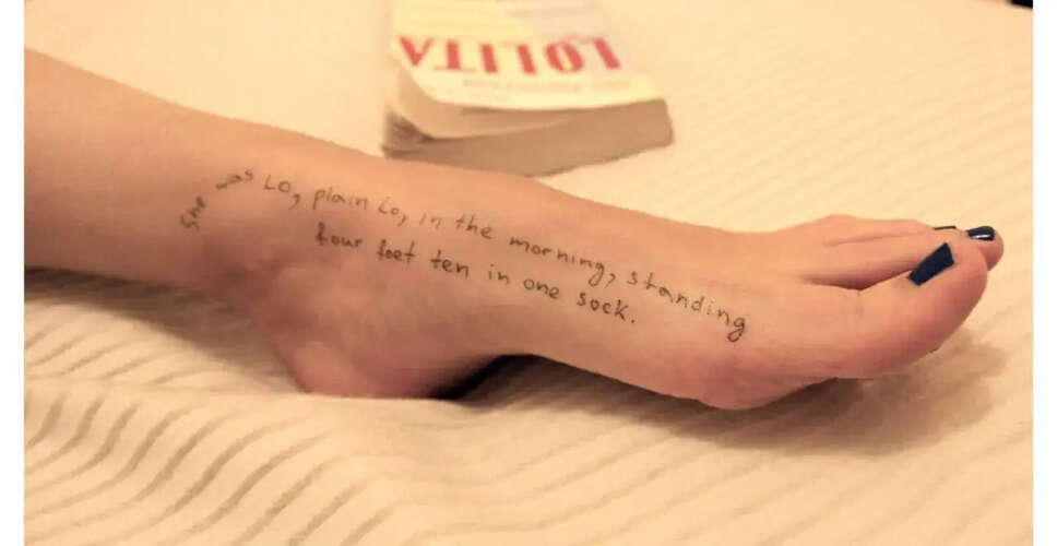 जेफ्री एपस्टीन मामले में नई तस्वीरें: साहित्य और कला का प्रभाव