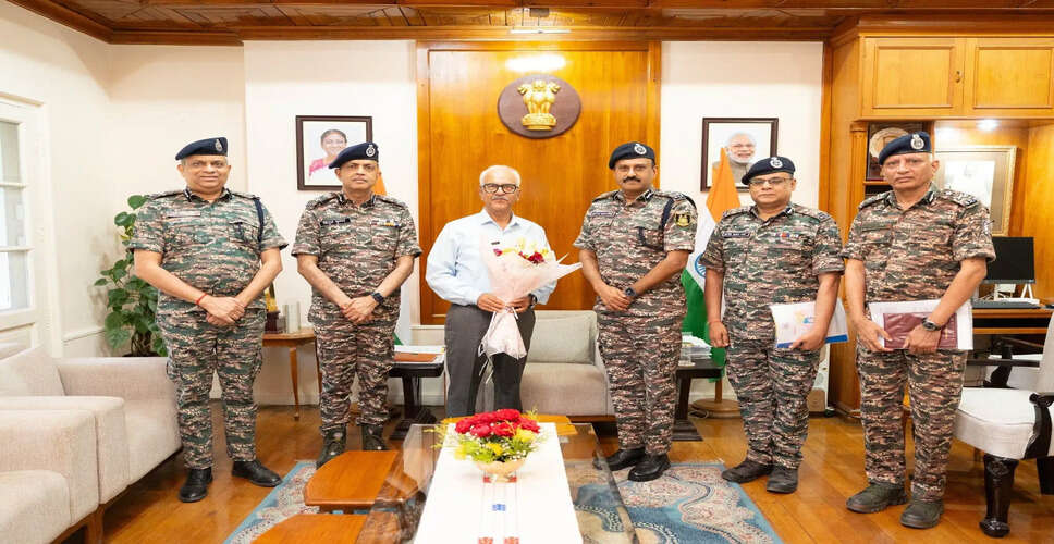 मणिपुर में सुरक्षा स्थिति की समीक्षा के लिए गवर्नर से मिले CRPF प्रमुख
