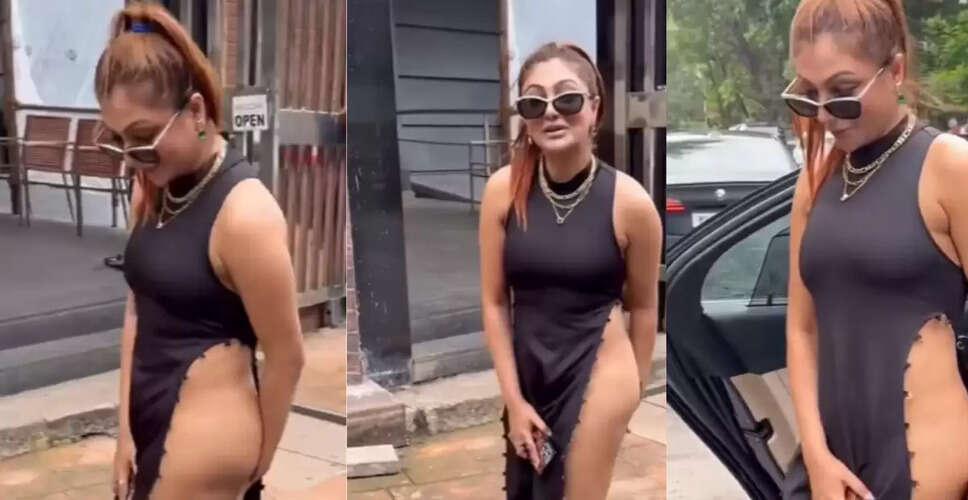 खुशी मुखर्जी का बोल्ड फैशन: सोशल मीडिया पर मचा हंगामा