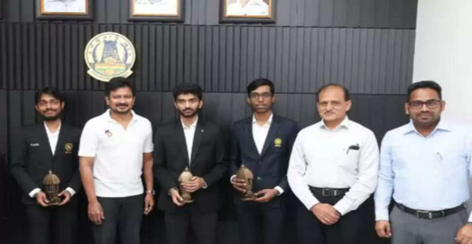 तमिलनाडु के उपमुख्यमंत्री ने अंतरराष्ट्रीय शतरंज में सफलता के लिए खिलाड़ियों को बधाई दी