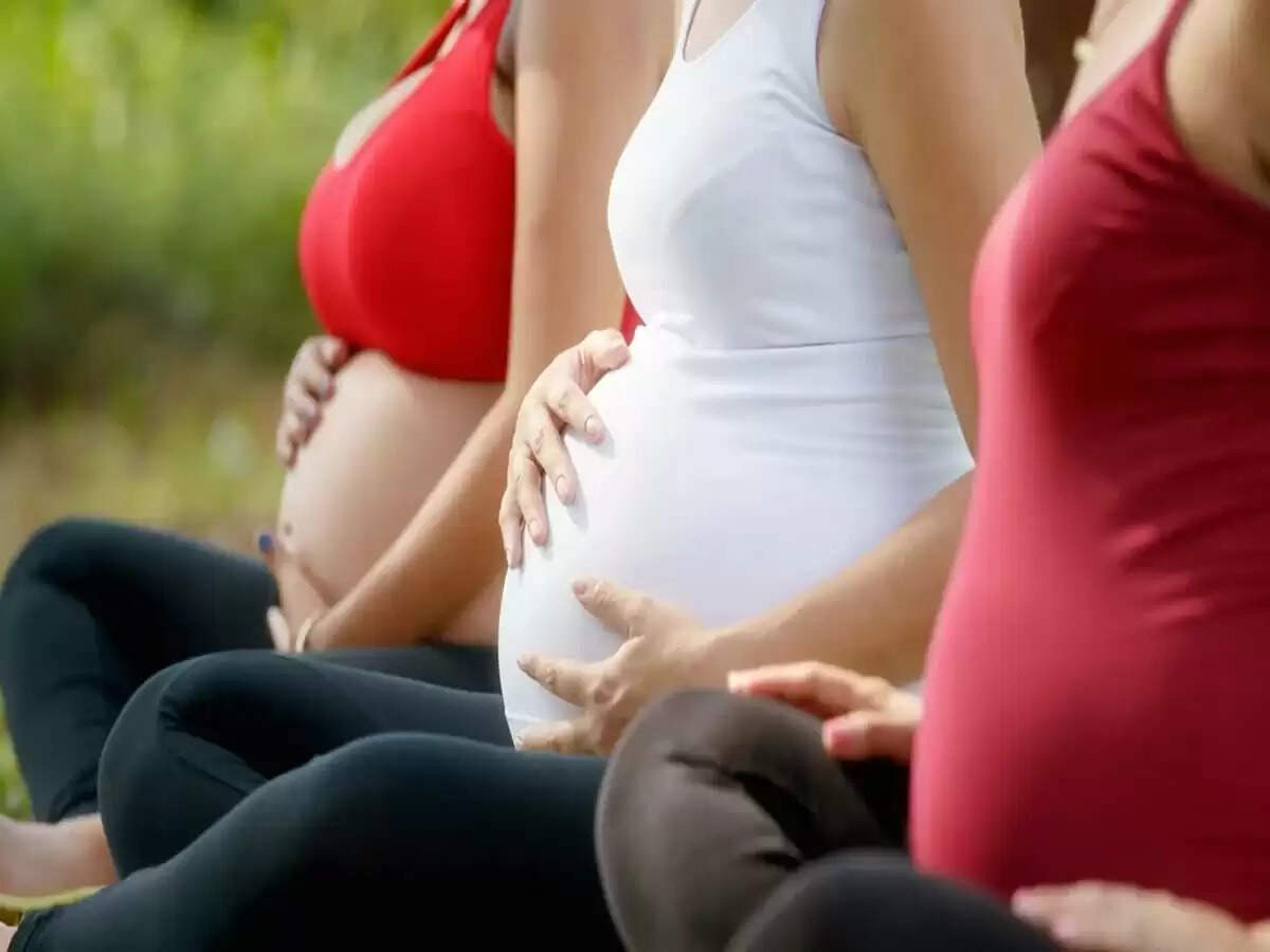 एक व्यक्ति की छह पत्नियाँ: सभी गर्भवती, चर्चा का विषय