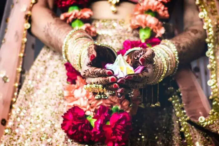 शिवपुरी में शादी के बाद पति को पता चला पत्नी किन्नर है, दर्ज की शिकायत