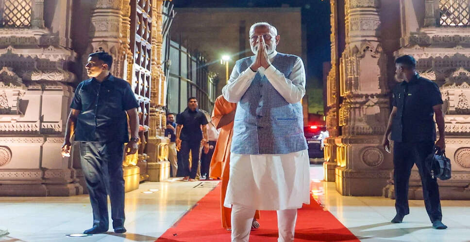 प्रधानमंत्री मोदी ने वाराणसी में 2200 करोड़ रुपये की परियोजनाओं का उद्घाटन किया