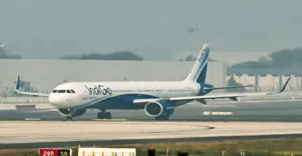 हैदराबाद एयरपोर्ट पर IndiGo की उड़ानें रद्द, यात्रियों को हो रही परेशानी