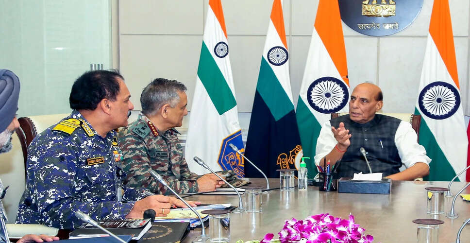 राजनाथ सिंह ने किश्तवाड़ में बाढ़ प्रभावितों का हालचाल लिया
