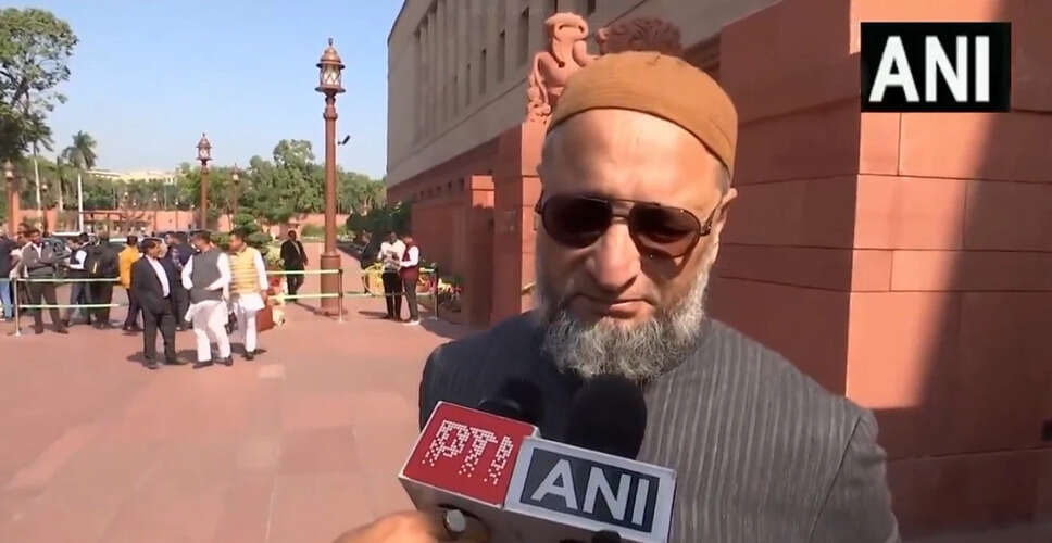 ओवैसी ने जीएचएमसी के मांस बिक्री प्रतिबंध की आलोचना की