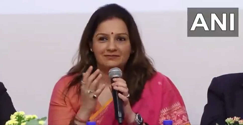 प्रियंका चतुर्वेदी ने बिलावल भुट्टो की नकल कर पाकिस्तान पर साधा निशाना