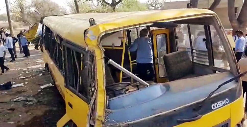 मेरठ में कांवड़ यात्रा के दौरान बस से टकराने से हुआ विवाद