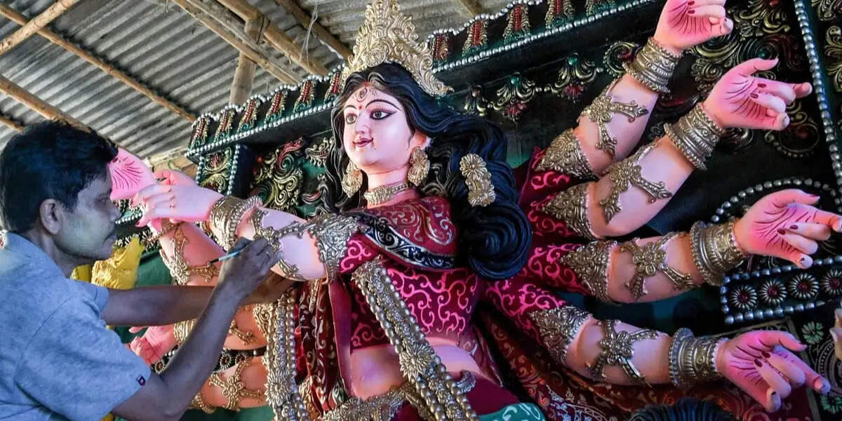 मां दुर्गा की मूर्तियों में वेश्यालय की मिट्टी का अद्भुत महत्व