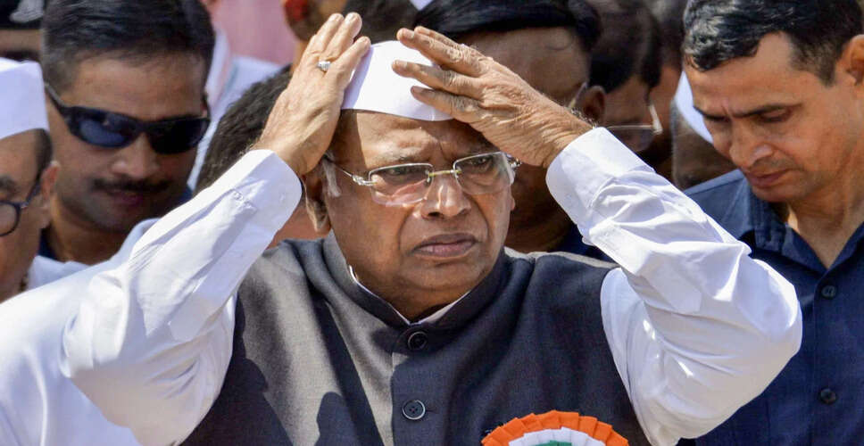 खड़गे ने आरएसएस पर प्रतिबंध लगाने की मांग की, इंदिरा गांधी को दी श्रद्धांजलि