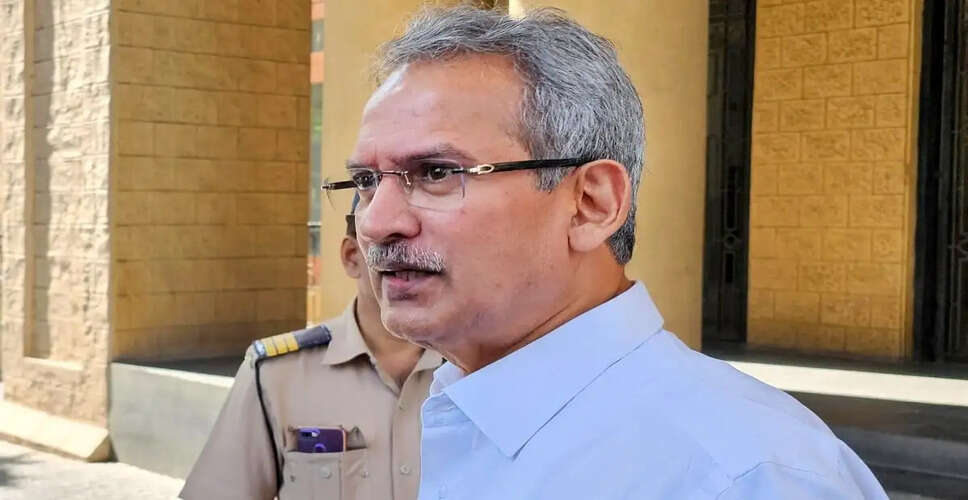 शिवसेना (UBT) सांसदों ने शिंदे गुट में शामिल होने की अटकलों को किया खारिज