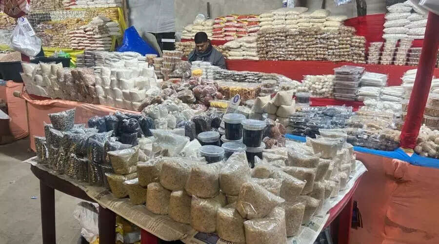 गुवाहाटी में माघ बिहू की खरीदारी का उत्सव