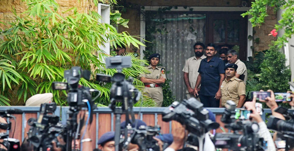 हरियाणा में आईपीएस अधिकारी की आत्महत्या पर परिवार और सरकार के बीच गतिरोध
