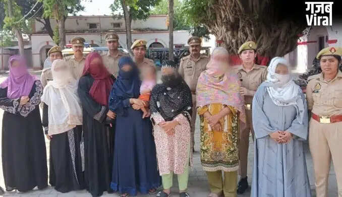 पीलीभीत में चपरासी का करोड़ों का घोटाला: तीन पत्नियों और रिश्तेदारों के खातों में ट्रांसफर