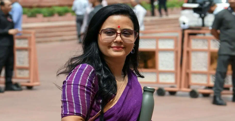 महुआ मोइत्रा ने टीएमसी के बागियों पर किया तीखा हमला, भाजपा के साथ गठबंधन का आरोप