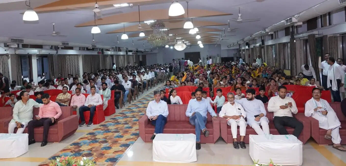 राजकोट में विश्व आदिवासी दिवस का भव्य आयोजन