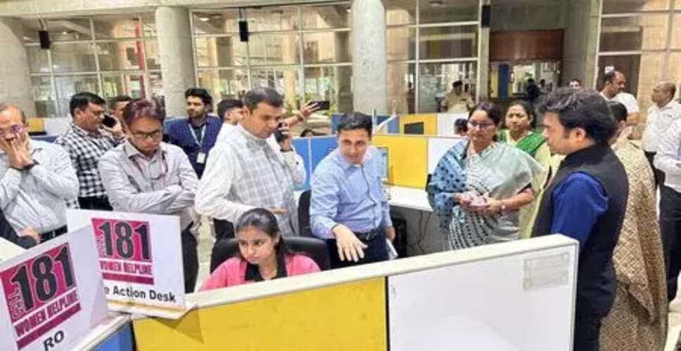 गुजरात की '181 अभयाम' हेल्पलाइन ने 12 साल पूरे किए, महिलाओं के लिए सुरक्षा का मजबूत सहारा
