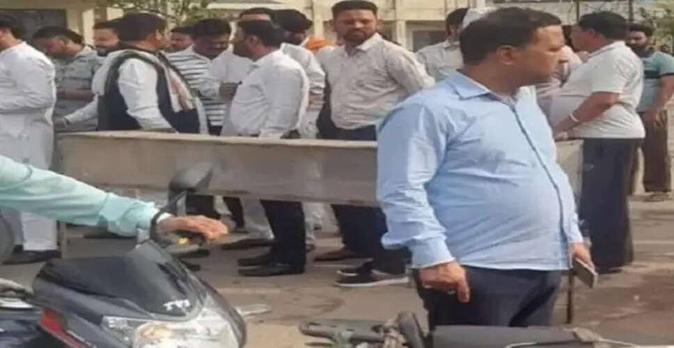 हरियाणा-हिमाचल सीमा पर एंट्री टैक्स को लेकर हंगामा