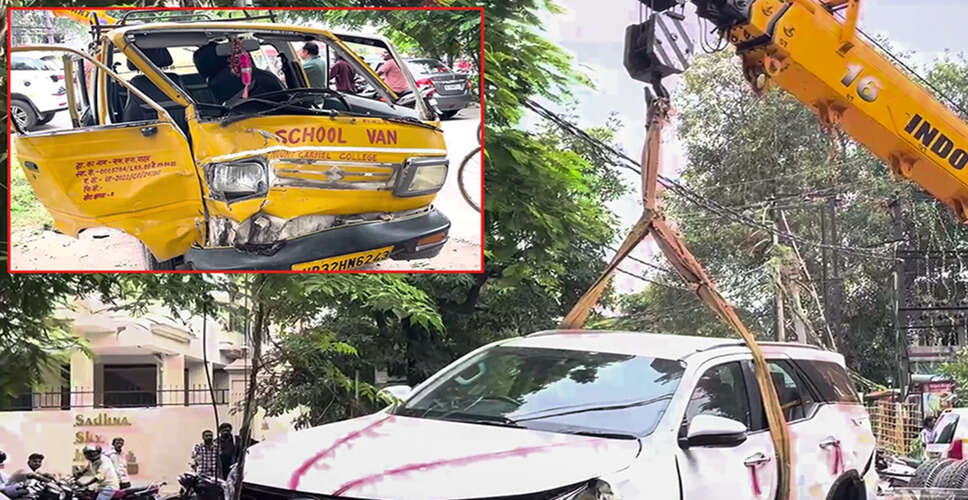 इटावा में स्कूल वैन और एसयूवी की टक्कर, दो छात्राओं की मौत