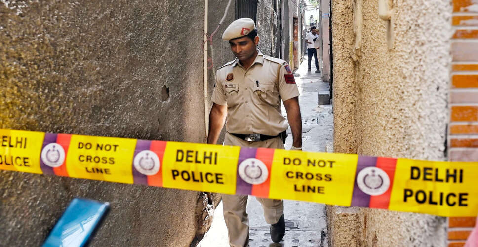 दिल्ली पुलिस के हेड कांस्टेबल को 10 करोड़ की रंगदारी का कॉल