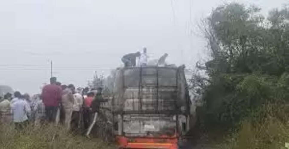 जयपुर में प्राइवेट बस में आग लगने से 3 की मौत, 10 घायल
