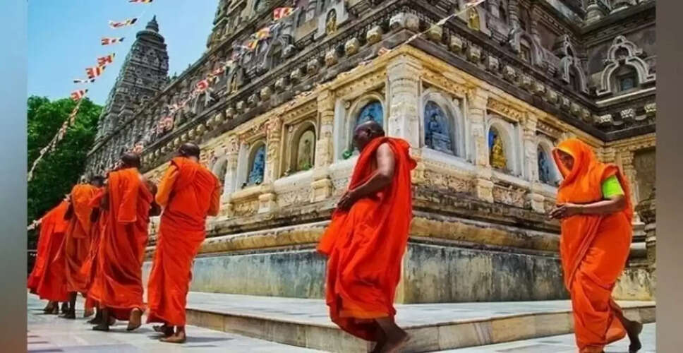 भगवान की परिक्रमा: जानें कितनी और कैसे करें?