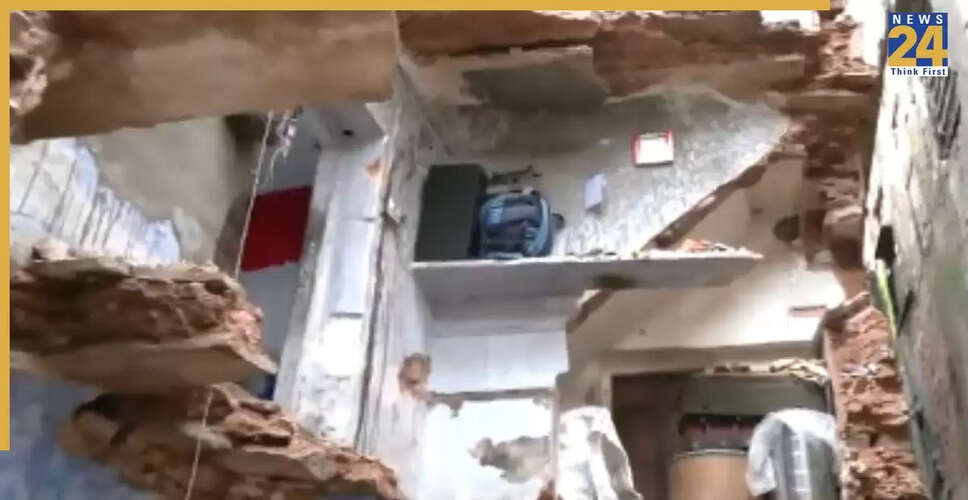 जयपुर के सुभाष चौक में पुरानी इमारत का एक हिस्सा गिरा, 2 की मौत