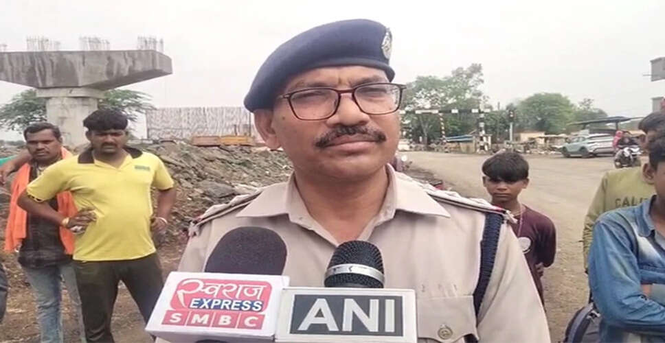 झाबुआ में ट्रक पलटने से नौ लोगों की मौत, परिवार लौट रहा था शादी से